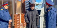Сотрудники следственного управления навестили и поздравили  с Днём защитника Отечества ветерана Великой Отечественной войны - Следственный комитет